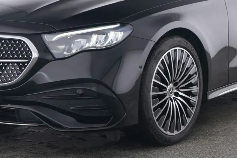 Mercedes-Benz E 220 (Clasa E) din 2025 cu 20.000 km - oferta MER240062 - foto 8