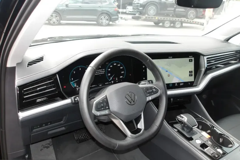 Volkswagen Touareg din 2025 cu 26.000 km - oferta VOL240064 - foto 7