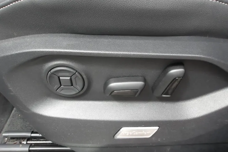 Volkswagen Touareg din 2025 cu 26.000 km - oferta VOL240064 - foto 11