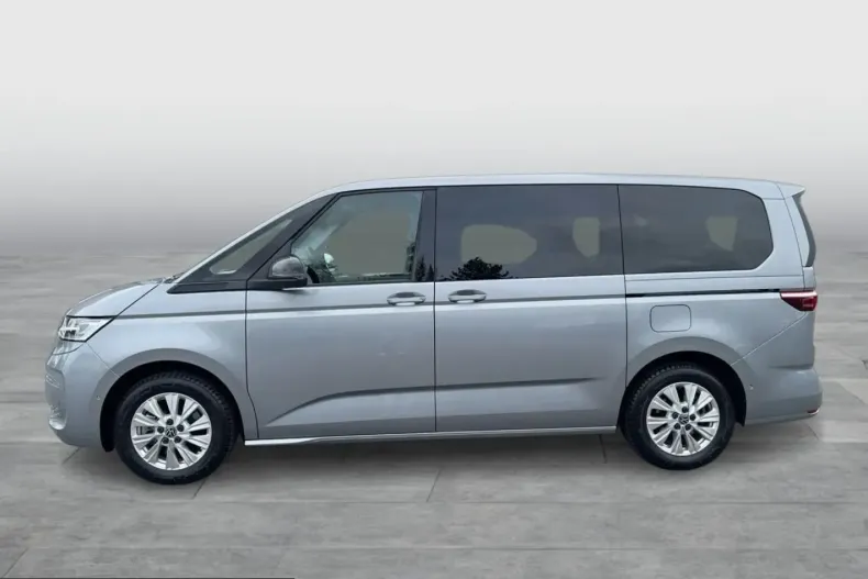 Volkswagen T7 Multivan din 2025 cu 8.931 km - oferta VOL240071 - foto 3