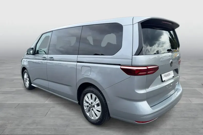 Volkswagen T7 Multivan din 2025 cu 8.931 km - oferta VOL240071 - foto 4
