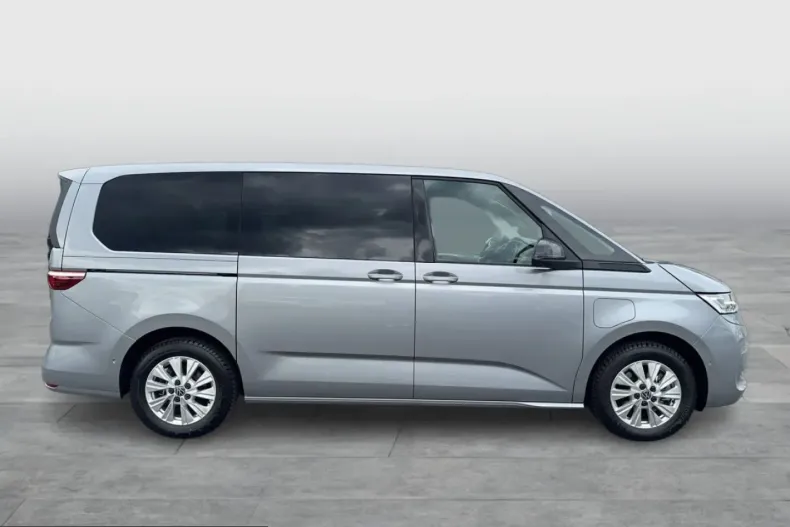 Volkswagen T7 Multivan din 2025 cu 8.931 km - oferta VOL240071 - foto 6