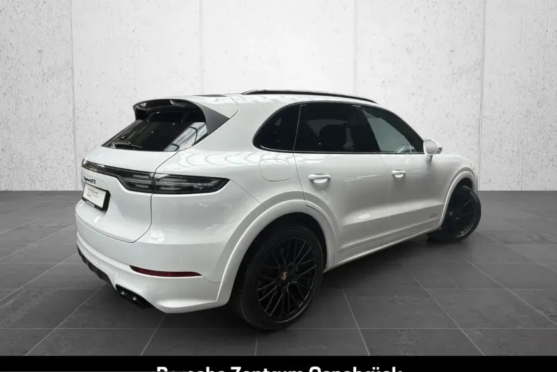 Porsche Cayenne din 2023 cu 43.200 km - oferta POR240081 - foto 7