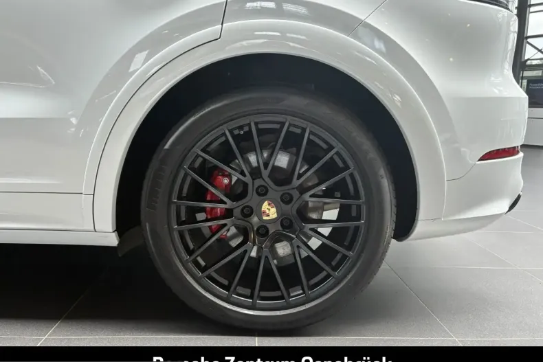 Porsche Cayenne din 2023 cu 43.200 km - oferta POR240081 - foto 16