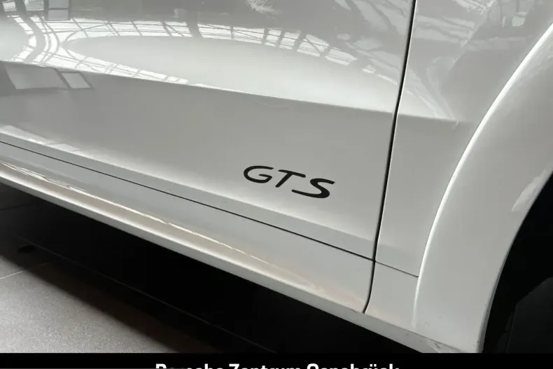 Porsche Cayenne din 2023 cu 43.200 km - oferta POR240081 - foto 38