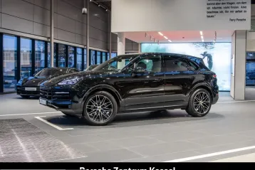Porsche Cayenne din 2023 - oferta POR240082