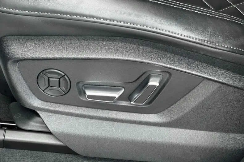 Audi Q8 din 2024 cu 29.200 km - oferta AUD240085 - foto 17