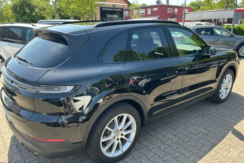 Porsche Cayenne din 2024 cu 19.600 km - oferta POR240089 - foto 4