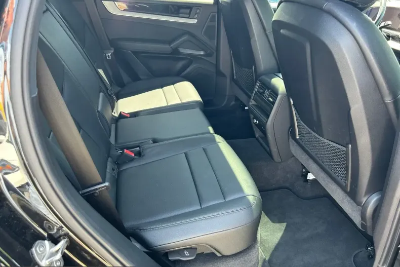 Porsche Cayenne din 2024 cu 19.600 km - oferta POR240089 - foto 8