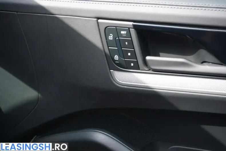 Porsche Cayenne din 2025 cu 17.950 km - oferta POR240091 - foto 18