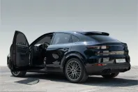 Porsche Cayenne din 2023 cu 47.300 km - oferta POR240092 - foto 7