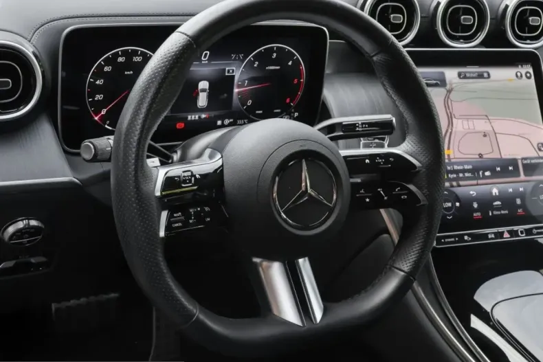 Mercedes-Benz GLC 220 (Clasa GLC) din 2023 cu 29.471 km - oferta MER240099 - foto 12