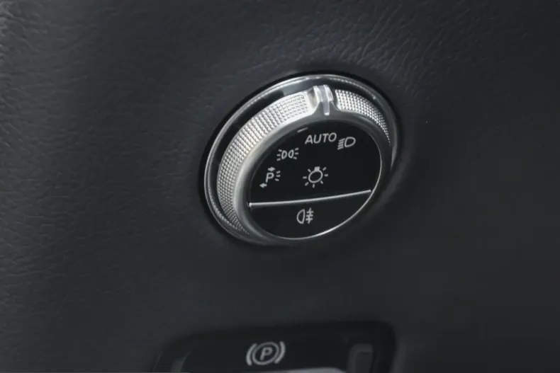Mercedes-Benz GLC 220 (Clasa GLC) din 2023 cu 29.471 km - oferta MER240099 - foto 14