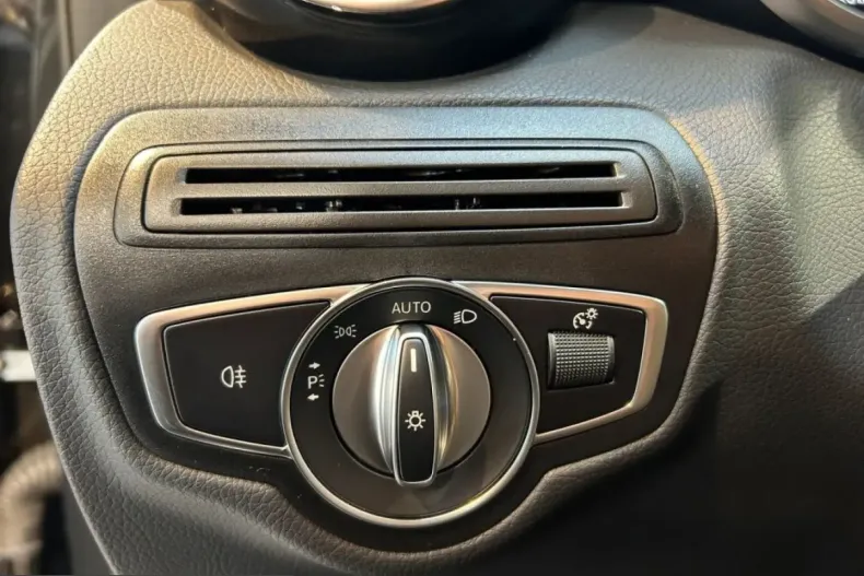 Mercedes-Benz GLC 200 (Clasa GLC) din 2022 cu 81.161 km - oferta MER240129 - foto 17