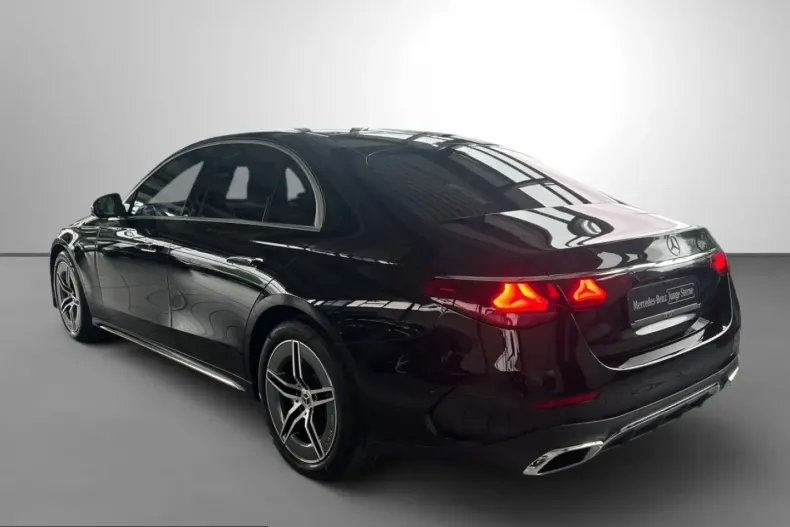 Mercedes-Benz E 220 (Clasa E) din 2025 cu 3.900 km - oferta MER240132 - foto 4