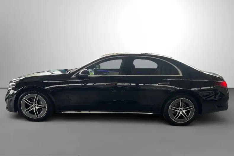Mercedes-Benz E 220 (Clasa E) din 2025 cu 3.900 km - oferta MER240132 - foto 7