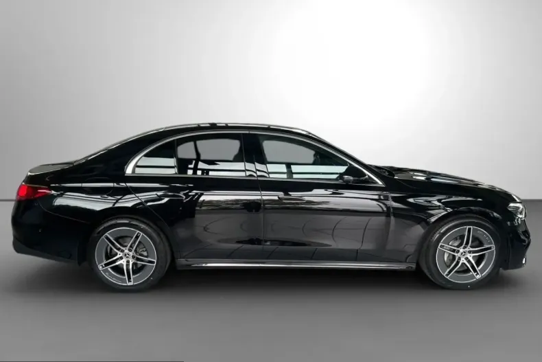 Mercedes-Benz E 220 (Clasa E) din 2025 cu 3.900 km - oferta MER240132 - foto 8