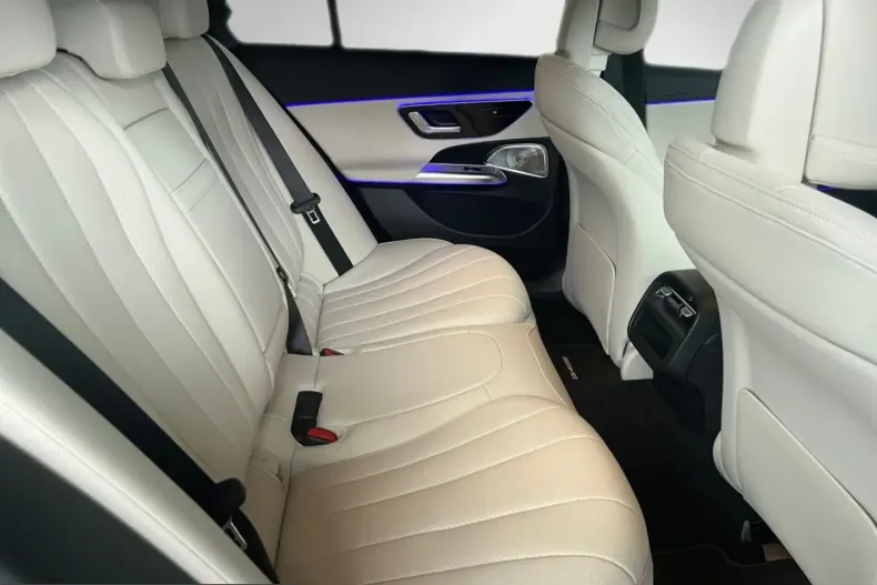 Mercedes-Benz E 220 (Clasa E) din 2025 cu 3.900 km - oferta MER240132 - foto 23