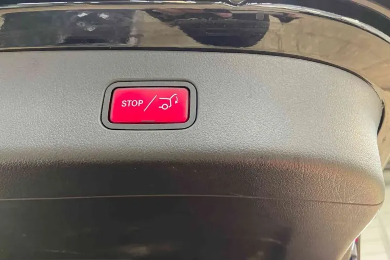 Mercedes-Benz GLC 300 (Clasa GLC) din 2024 cu 33.854 km - oferta MER240136 - foto 13