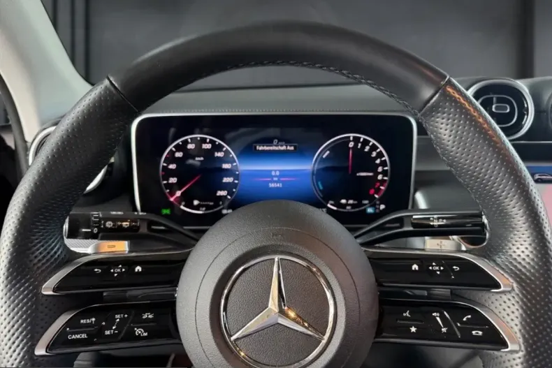 Mercedes-Benz GLC 300 (Clasa GLC) din 2023 cu 56.500 km - oferta MER240138 - foto 8
