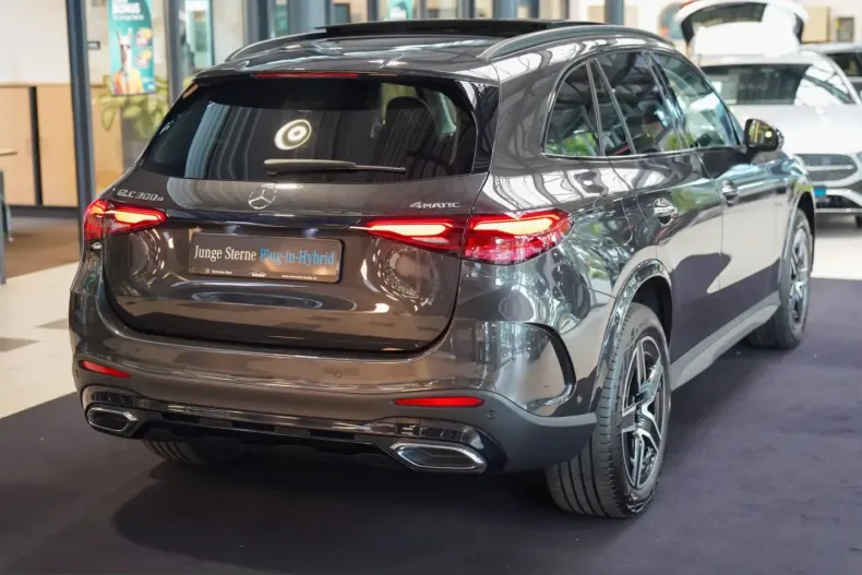 Mercedes-Benz GLC 300 (Clasa GLC) din 2023 cu 59.379 km - oferta MER240139 - foto 4