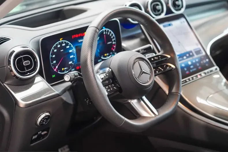 Mercedes-Benz GLC 300 (Clasa GLC) din 2023 cu 59.379 km - oferta MER240139 - foto 18