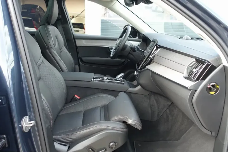 Volvo XC90 din 2025 cu 24.550 km - oferta VOL240142 - foto 9