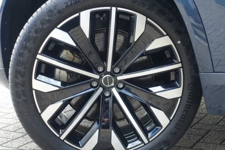 Volvo XC90 din 2025 cu 24.550 km - oferta VOL240142 - foto 30