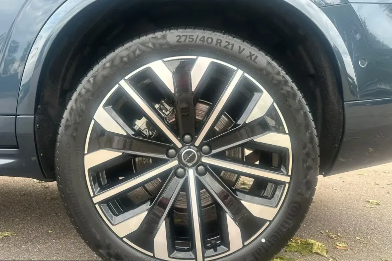 Volvo XC90 din 2025 cu 9.000 km - oferta VOL240148 - foto 3