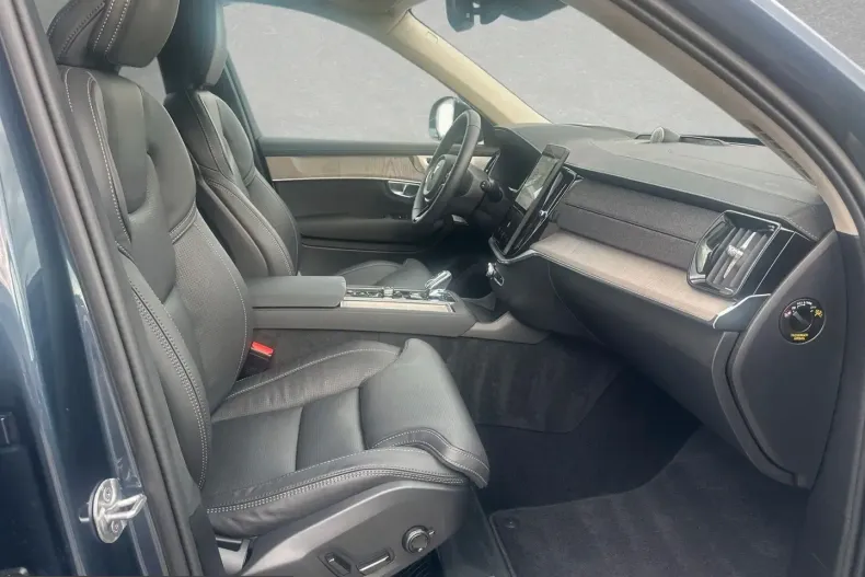 Volvo XC90 din 2025 cu 9.000 km - oferta VOL240148 - foto 6