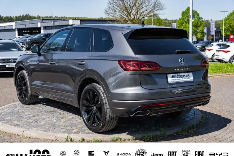 Volkswagen Touareg din 2022 cu 49.553 km - oferta VOL240160 - foto 4
