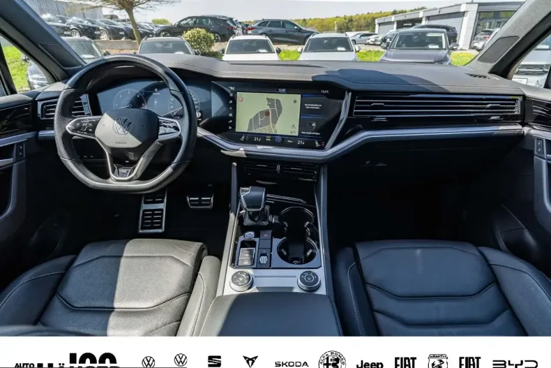 Volkswagen Touareg din 2022 cu 49.553 km - oferta VOL240160 - foto 6