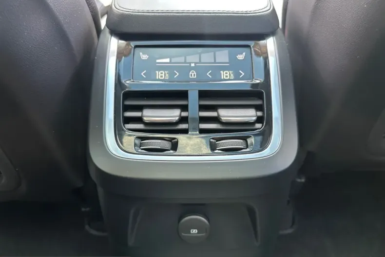 Volvo XC90 din 2022 cu 61.500 km - oferta VOL240166 - foto 16