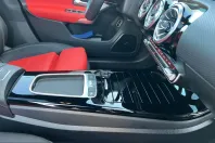 Mercedes-Benz CLA 200 (Clasa CLA) din 2024 cu 12.100 km - oferta MER240170 - foto 35