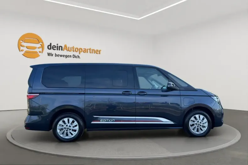 Volkswagen T7 Multivan din 2025 cu 10.000 km - oferta VOL240175 - foto 3