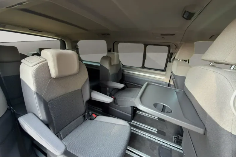 Volkswagen T7 Multivan din 2025 cu 10.000 km - oferta VOL240175 - foto 21