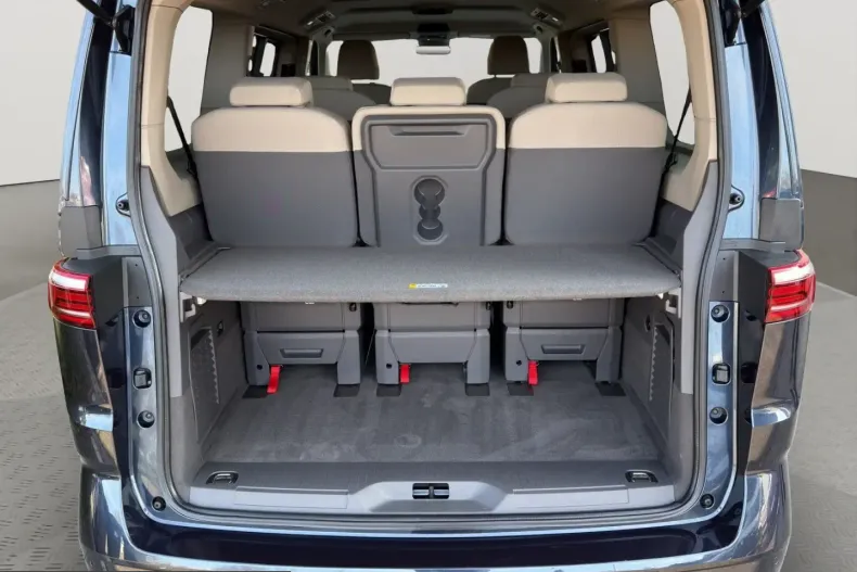 Volkswagen T7 Multivan din 2025 cu 10.000 km - oferta VOL240175 - foto 27