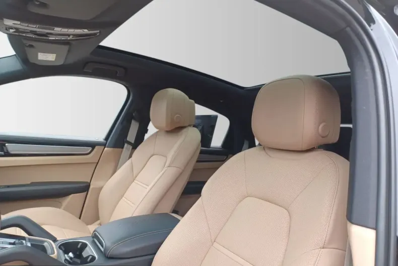 Porsche Cayenne din 2023 cu 49.759 km - oferta POR240178 - foto 10