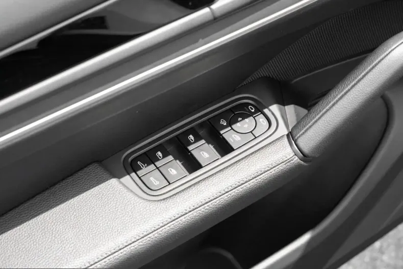 Porsche Cayenne din 2023 cu 24.500 km - oferta POR240181 - foto 19