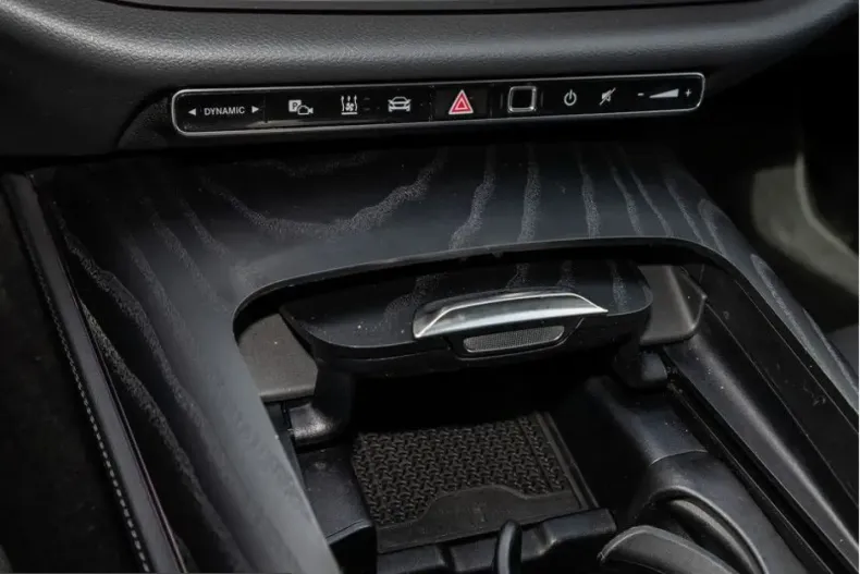 Mercedes-Benz E 220 (Clasa E) din 2025 cu 17.603 km - oferta MER240184 - foto 17