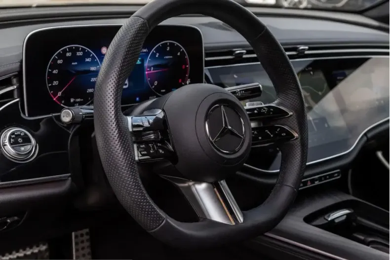Mercedes-Benz E 220 (Clasa E) din 2025 cu 17.603 km - oferta MER240184 - foto 26