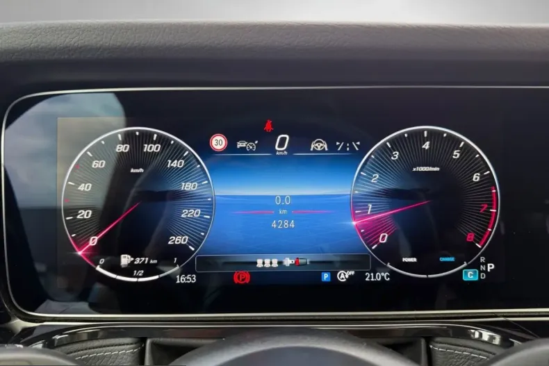 Mercedes-Benz G 500 (Clasa G) din 2025 cu 4.273 km - oferta MER240206 - foto 17