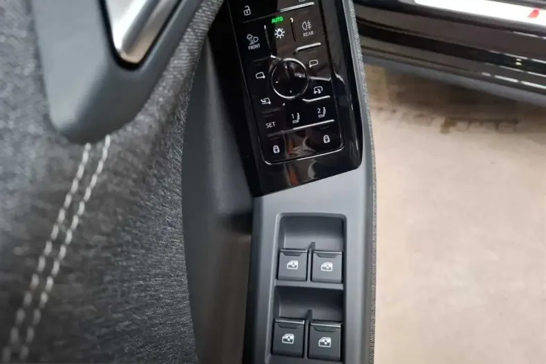 Audi Q6 e-tron din 2025 cu 18.389 km - oferta AUD240221 - foto 15