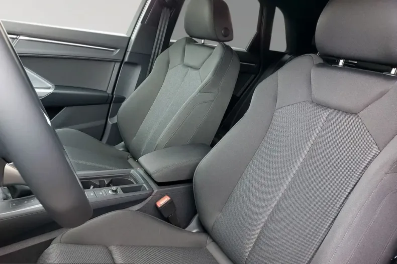Audi Q3 din 2022 cu 29.500 km - oferta AUD240236 - foto 6