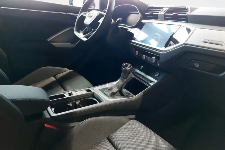 Audi Q3 din 2022 cu 29.500 km - oferta AUD240236 - foto 13