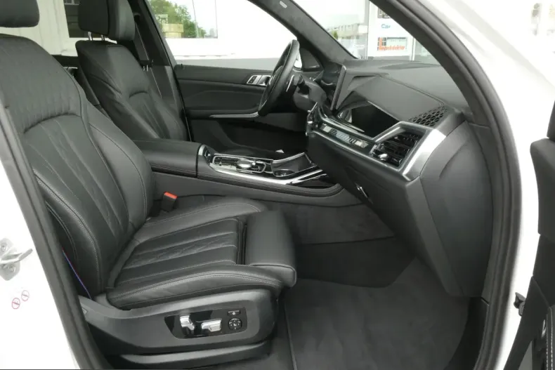 BMW X7 (Seria X) din 2024 cu 19.113 km - oferta BMW240237 - foto 13
