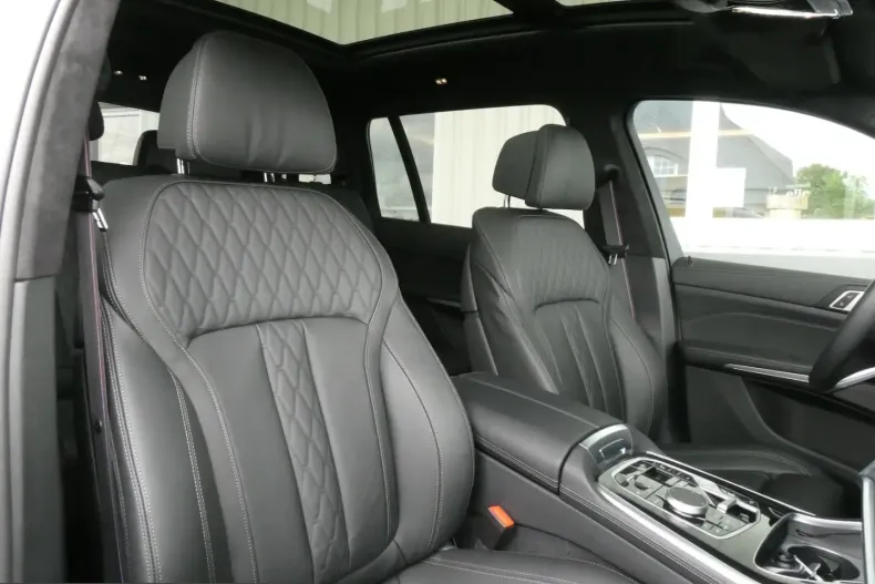 BMW X7 (Seria X) din 2024 cu 19.113 km - oferta BMW240237 - foto 14