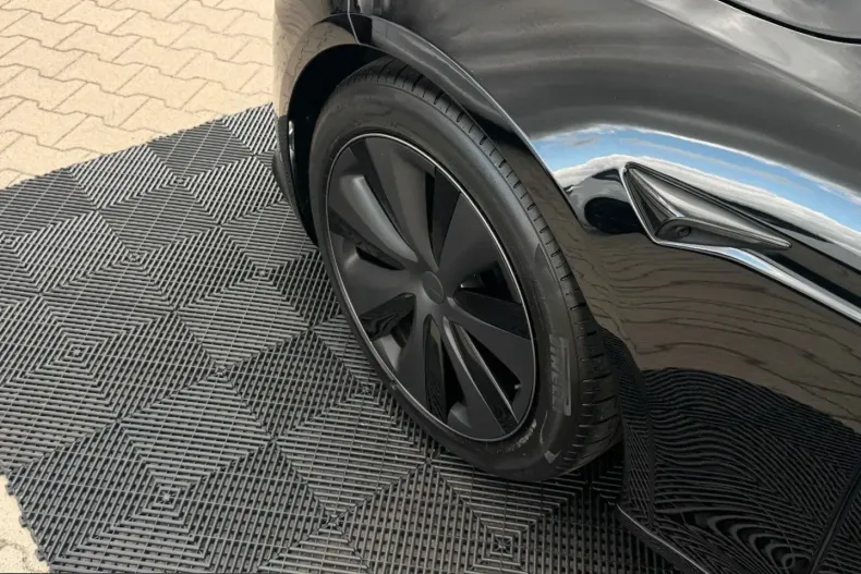 Tesla Model S din 2023 cu 28.200 km - oferta TES240243 - foto 3