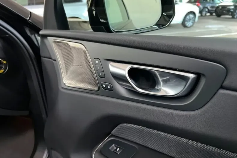 Volvo XC60 din 2025 cu 22.035 km - oferta VOL240249 - foto 20