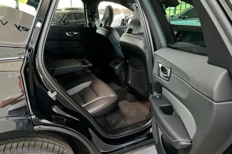 Volvo XC60 din 2025 cu 22.035 km - oferta VOL240249 - foto 21